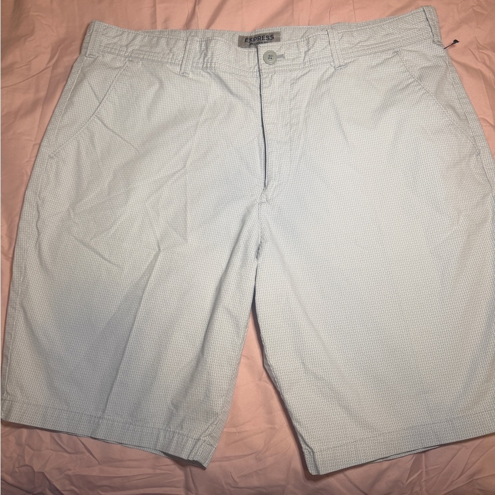 Express Men's Subtle Patterned Gray Shorts
